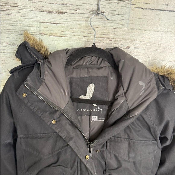 ARITZIA COMMUNITY DOWN FILLED PARADIGM PARKA SIZE xs black DUCK FEATHER - Picture 3 of 8